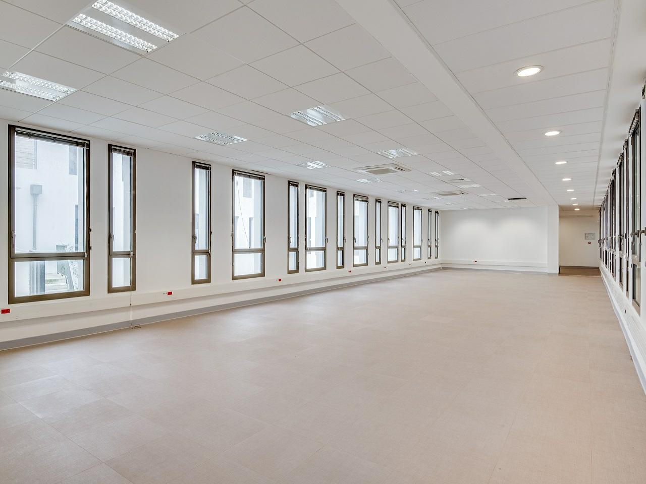 Bureau Marseille 954m² Location bureau Marseille Bouches-du-Rhône OLBUR2313226 3